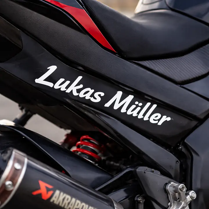 Motorrad Beschriftung als Klebeschrift - Master