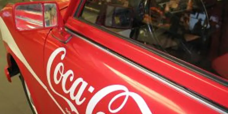 Dein Firmenlogo auf dem Auto