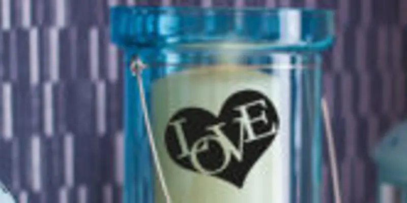 DIY Dekorationen mit Klebefolien