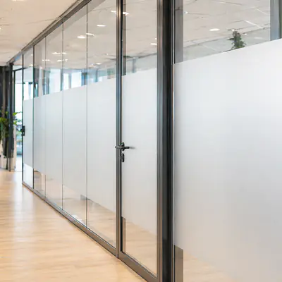 Satinierte Glasdekorfolie (Milchglasfolie) secondary image